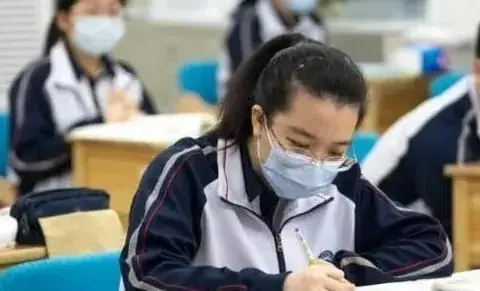 24届高考分数线预估来了,要想成功上一本,一定不要低于这个分数 第2张 24届高考分数线预估来了,要想成功上一本,一定不要低于这个分数 第2张