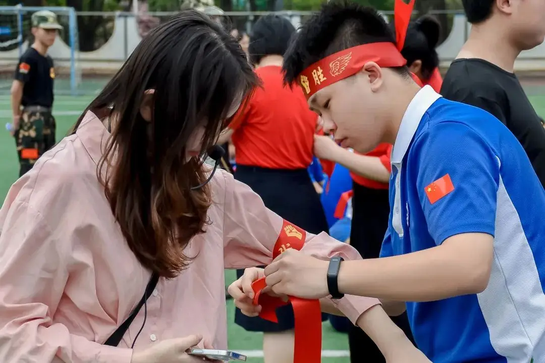 挥鞭策马战中考  誓言凌云绘青春-第21张图片-四季读书网