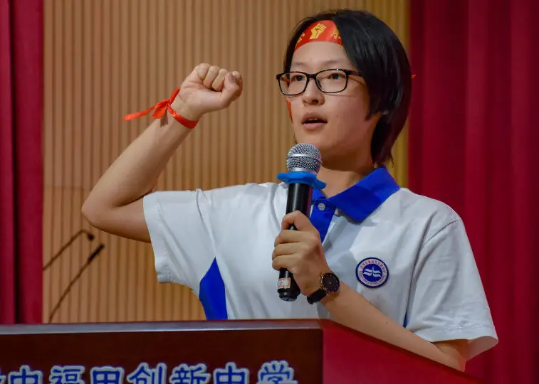挥鞭策马战中考  誓言凌云绘青春-第49张图片-四季读书网