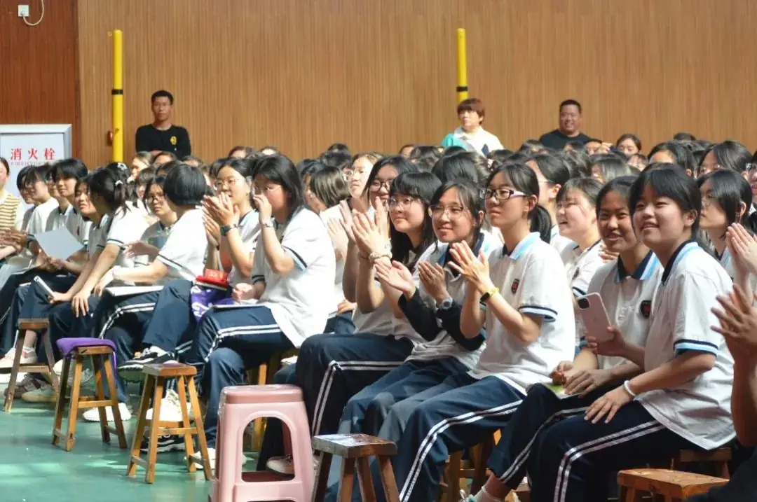 丰翼中学 | 决战高考 成就梦想 第19张 丰翼中学 | 决战高考 成就梦想 第19张
