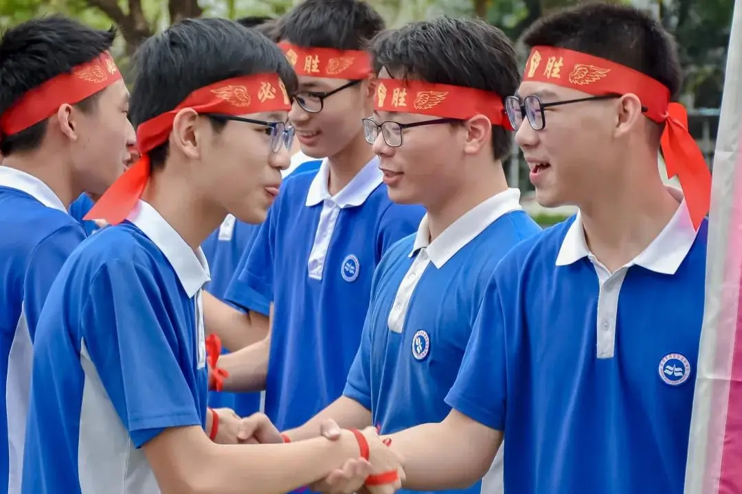 挥鞭策马战中考  誓言凌云绘青春-第10张图片-四季读书网