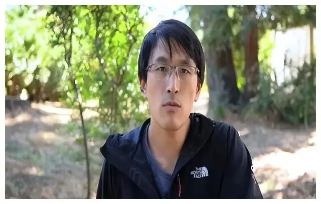 高考状元陈勤:留美工作年薪154万,被解雇后从高楼一跃而下! 第3张 高考状元陈勤:留美工作年薪154万,被解雇后从高楼一跃而下! 第3张