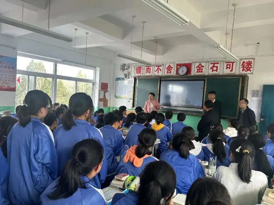 外语学院赴天水市开展2024年高考招生宣传工作(天水市区、清水县篇)-第10张图片-四季读书网