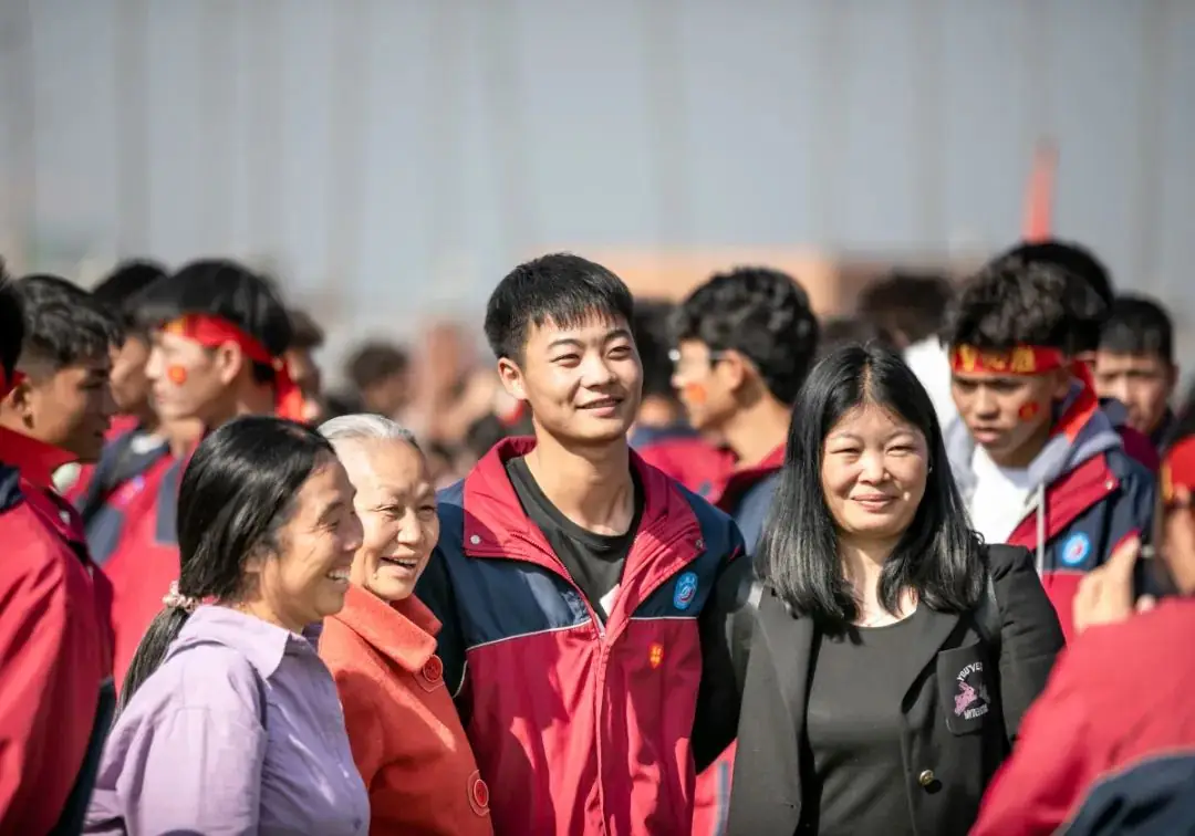 为梦而战  决胜高考 | 正道中学2024届高考誓师大会-第45张图片-四季读书网