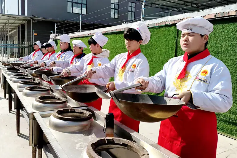 【事关中考】一模启动!没有把握上普通高中,选择职校优势更多!-第2张图片-四季读书网 【事关中考】一模启动!没有把握上普通高中,选择职校优势更多!-第2张图片-四季读书网
