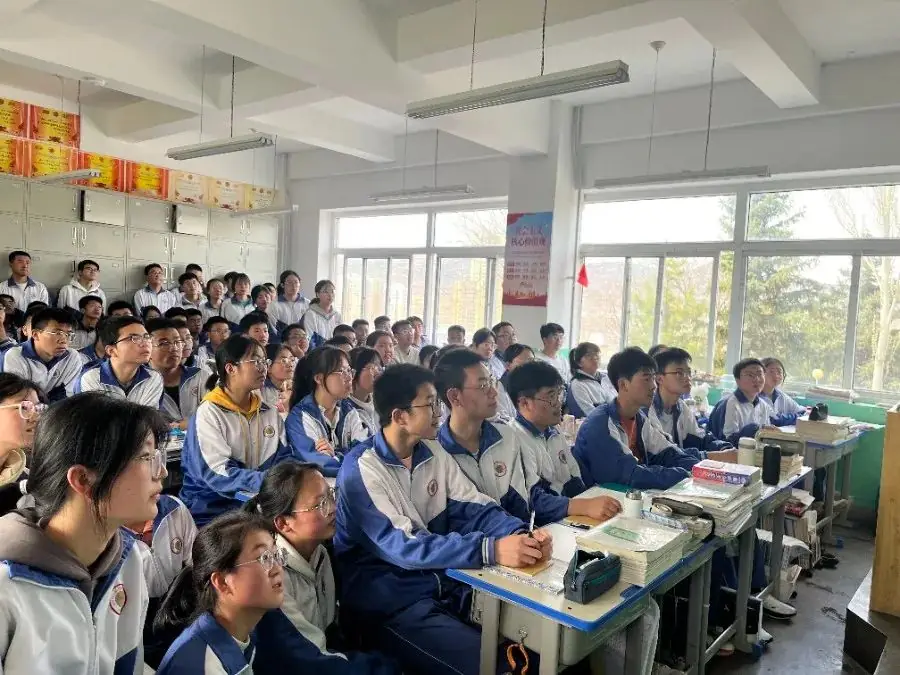 外语学院赴天水市开展2024年高考招生宣传工作(天水市区、清水县篇)-第11张图片-四季读书网