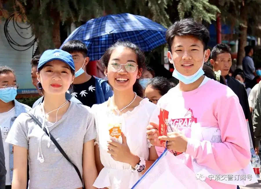 护航高考丨追梦路上,宁蒗交警与你同行-第12张图片-四季读书网 护航高考丨追梦路上,宁蒗交警与你同行-第12张图片-四季读书网