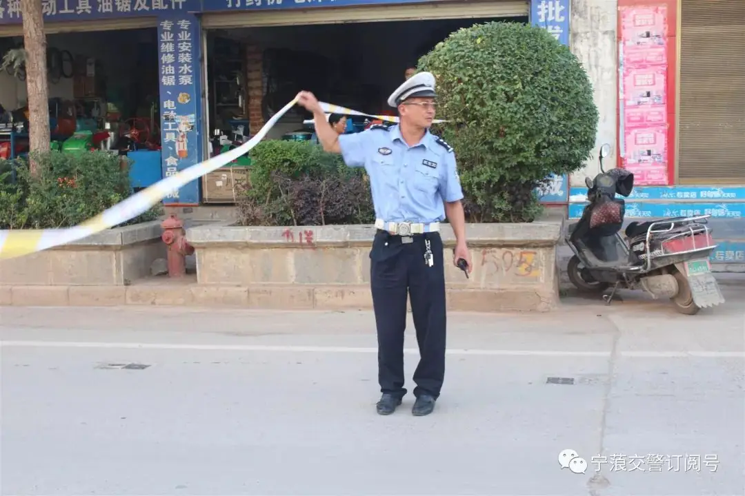 “高考”偶遇“端午”宁蒗交警蜀黍们全力护航-第12张图片-四季读书网 “高考”偶遇“端午”宁蒗交警蜀黍们全力护航-第12张图片-四季读书网