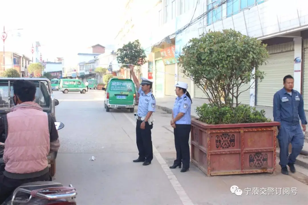 “高考”偶遇“端午”宁蒗交警蜀黍们全力护航-第9张图片-四季读书网 “高考”偶遇“端午”宁蒗交警蜀黍们全力护航-第9张图片-四季读书网