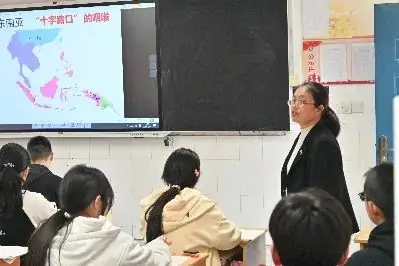 专家引领把方向 赋能中考促发展——区教师发展中心到实验中学进行教学工作专项调研-第5张图片-四季读书网 专家引领把方向 赋能中考促发展——区教师发展中心到实验中学进行教学工作专项调研-第5张图片-四季读书网
