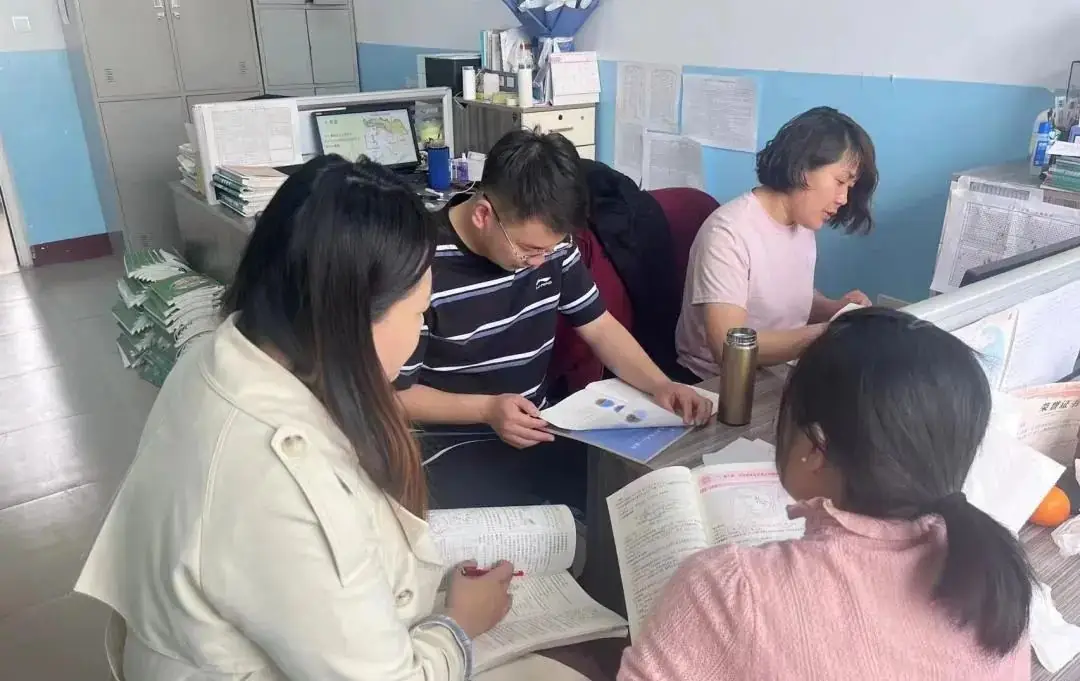 “积极备战,迎战中考”五原县第三中学开展中考调研活动-第40张图片-四季读书网 “积极备战,迎战中考”五原县第三中学开展中考调研活动-第40张图片-四季读书网
