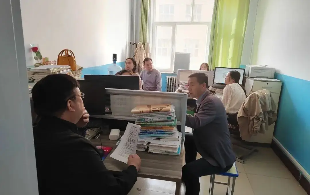 “积极备战,迎战中考”五原县第三中学开展中考调研活动-第31张图片-四季读书网 “积极备战,迎战中考”五原县第三中学开展中考调研活动-第31张图片-四季读书网