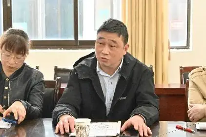 专家引领把方向 赋能中考促发展——区教师发展中心到实验中学进行教学工作专项调研-第25张图片-四季读书网 专家引领把方向 赋能中考促发展——区教师发展中心到实验中学进行教学工作专项调研-第25张图片-四季读书网
