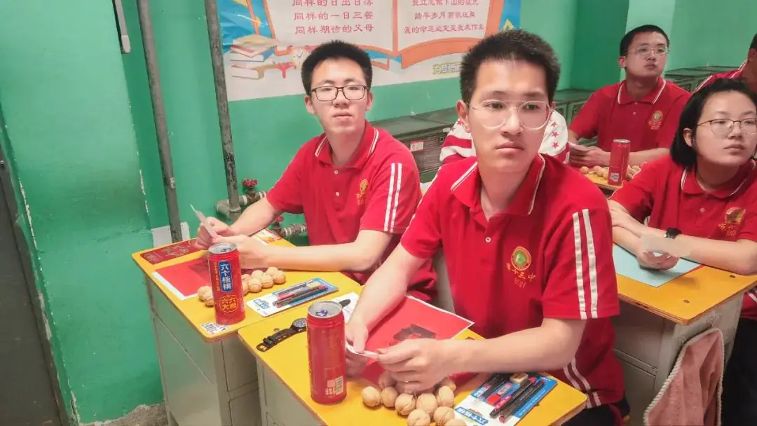 高考倒计时50天,看看顺平学子的励志“充电”锦囊! 第25张 高考倒计时50天,看看顺平学子的励志“充电”锦囊! 第25张