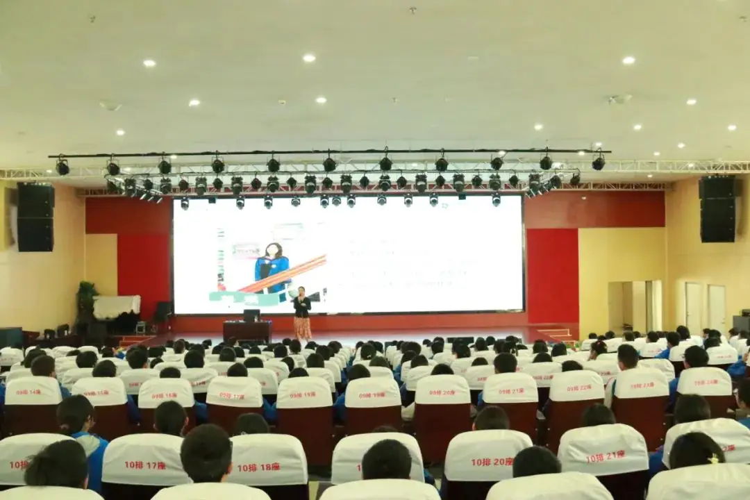 为中考赋能丨海亮教育集团清北朋辈导师团至我校开展励志讲座及学法指导-第7张图片-四季读书网