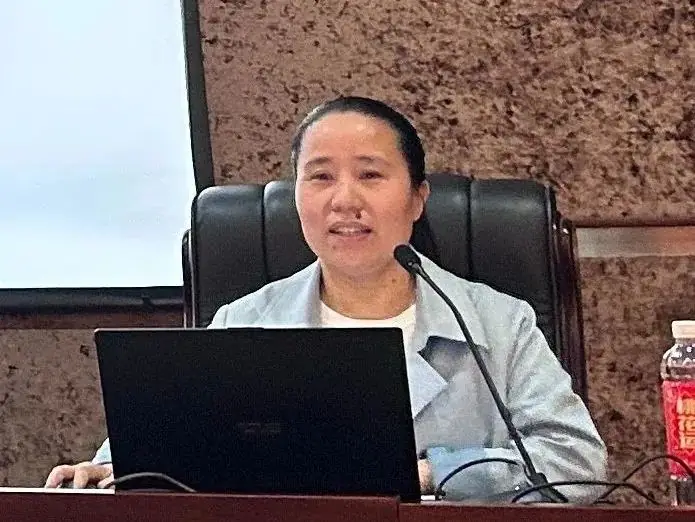 名师指导 助力高考 | 浙派名师舒丽萍老师为坎门中学高三学子开展讲座-第1张图片-四季读书网 名师指导 助力高考 | 浙派名师舒丽萍老师为坎门中学高三学子开展讲座-第1张图片-四季读书网