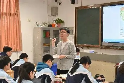 专家引领把方向 赋能中考促发展——区教师发展中心到实验中学进行教学工作专项调研-第7张图片-四季读书网 专家引领把方向 赋能中考促发展——区教师发展中心到实验中学进行教学工作专项调研-第7张图片-四季读书网