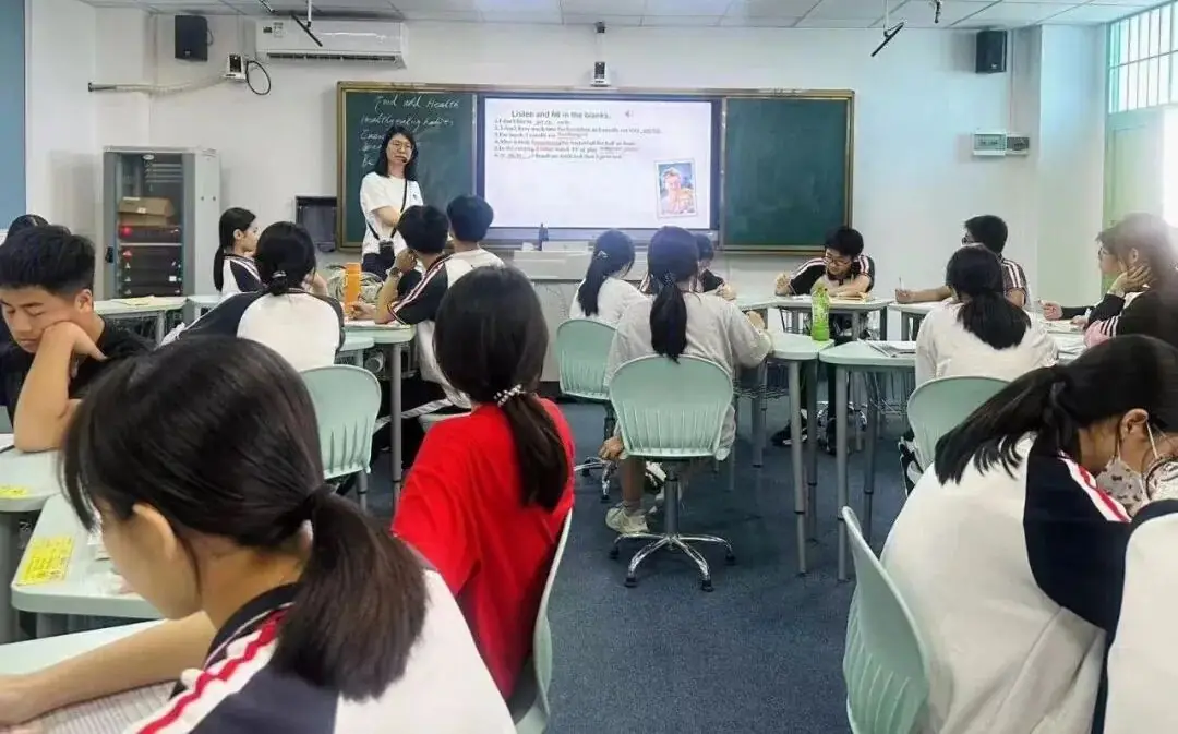 名师传经送宝,助力三中中考 ——海丰县中考备考专家讲座暨名师优课活动在海城镇第三中学举行-第3张图片-四季读书网