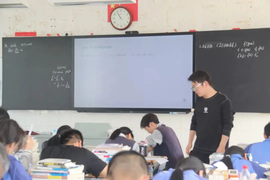 “冲刺高考·我来助跑”|汾口中学:诊断·调整·再出发——县教育发展研究中心莅临我校开展高三教学调研-第14张图片-四季读书网