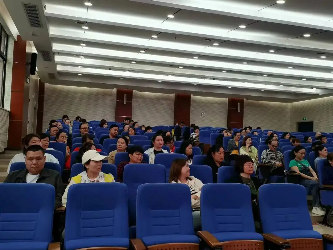 【总931期】明晰高考政策,科学填报志愿——益阳万源明达高级中学2024届高考年级志愿填报指导会-第14张图片-四季读书网