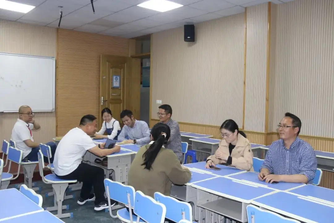“冲刺高考·我来助跑”|汾口中学:诊断·调整·再出发——县教育发展研究中心莅临我校开展高三教学调研-第60张图片-四季读书网
