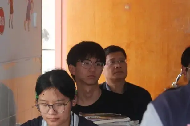 “冲刺高考·我来助跑”|汾口中学:诊断·调整·再出发——县教育发展研究中心莅临我校开展高三教学调研-第51张图片-四季读书网