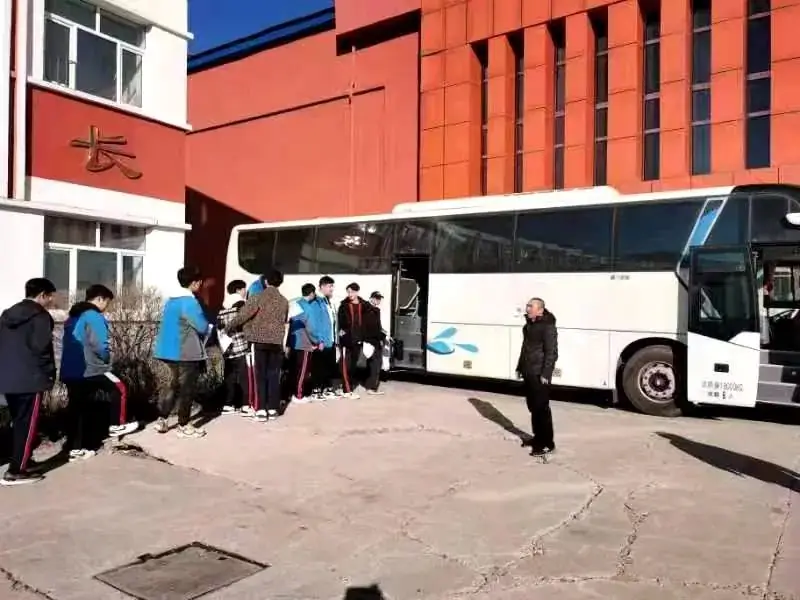 送检到校 助力高考——黑河二院圆满完成高考体检工作-第6张图片-四季读书网