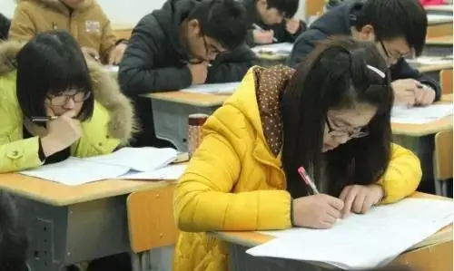 高考500分左右,学生“优先”选择这6所大学,就业率均在90%-第2张图片-四季读书网