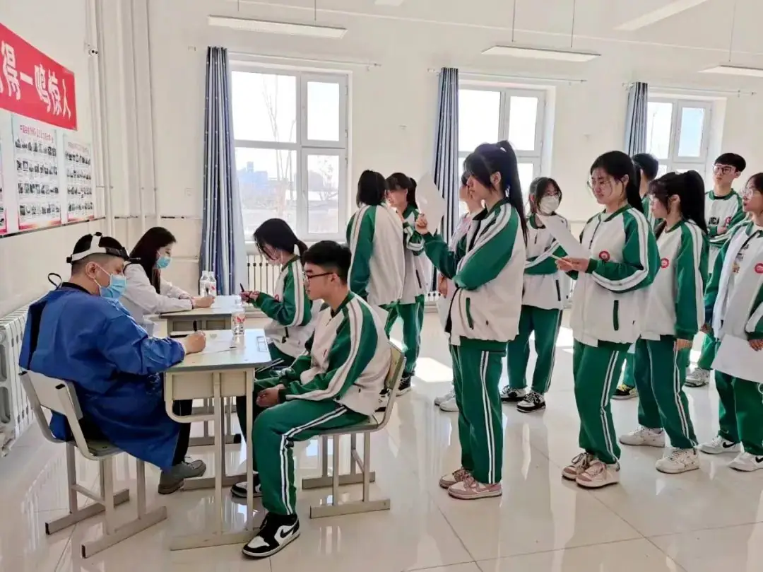 送检到校 助力高考——黑河二院圆满完成高考体检工作-第7张图片-四季读书网