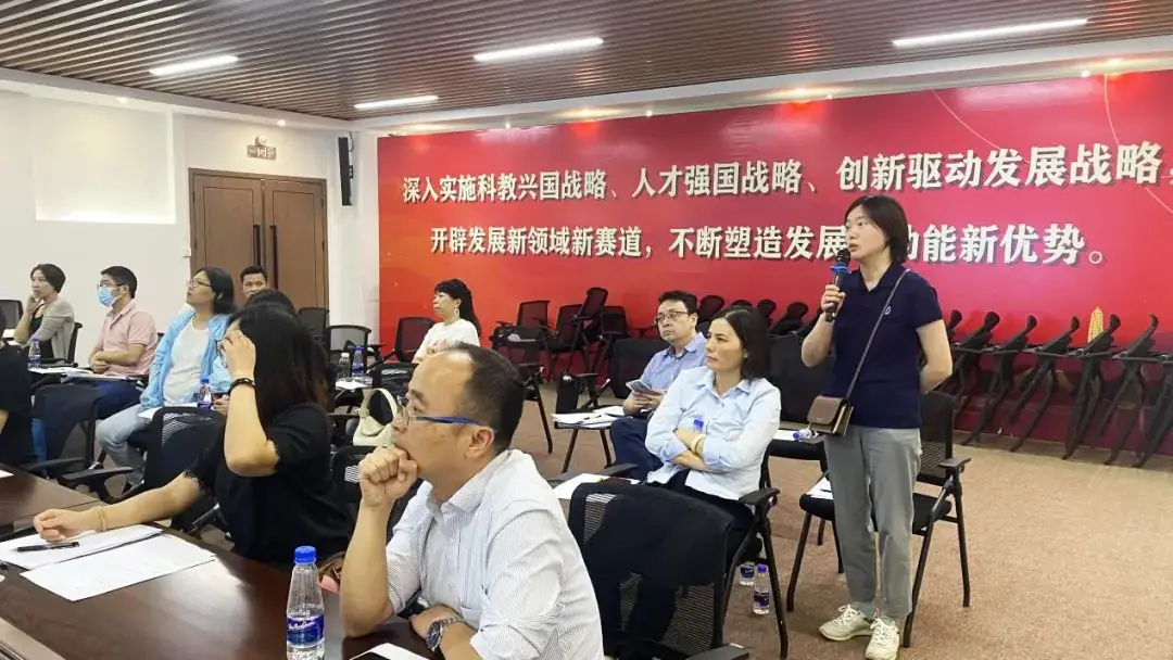 助力学子迈向理想高中,这场中考志愿填报指导活动干货满满!-第6张图片-四季读书网
