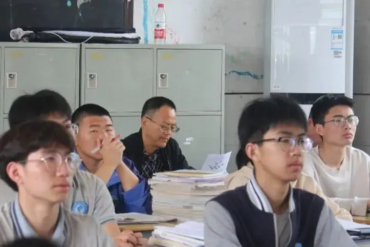 “冲刺高考·我来助跑”|汾口中学:诊断·调整·再出发——县教育发展研究中心莅临我校开展高三教学调研-第47张图片-四季读书网