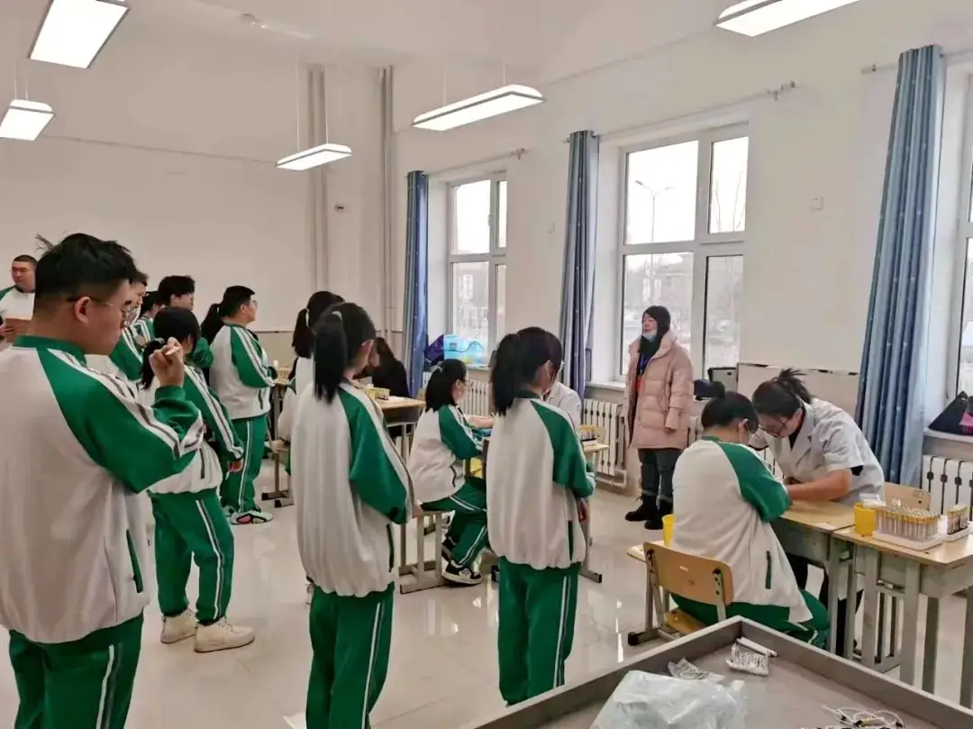 送检到校 助力高考——黑河二院圆满完成高考体检工作-第10张图片-四季读书网