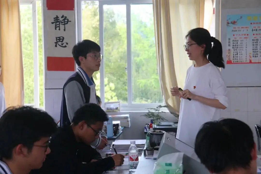 “冲刺高考·我来助跑”|汾口中学:诊断·调整·再出发——县教育发展研究中心莅临我校开展高三教学调研-第31张图片-四季读书网