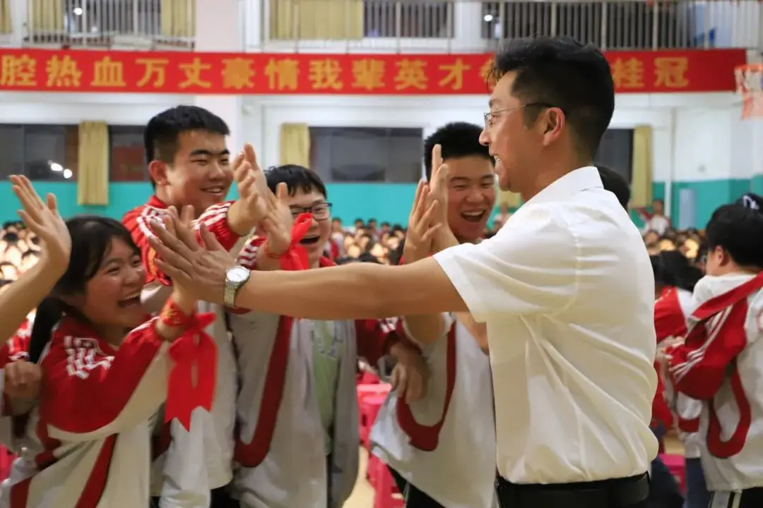 致远中学2024年高考冲刺励志演讲-第14张图片-四季读书网