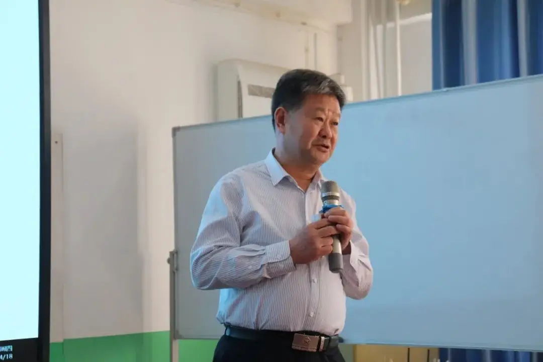 点燃激情  决战高考 | 全国著名教育专家王金战来高碑店一中作专题励志讲座 第4张