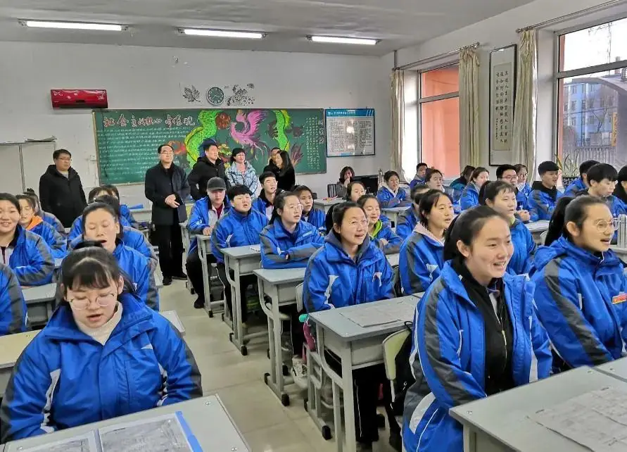 中考分流后,让孩子去“打工”还是读“职高”?老师一语点醒家长-第6张图片-四季读书网