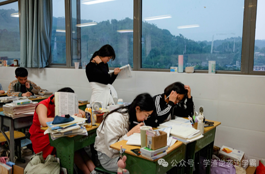 高考前一个月该如何度过?北大学霸“4点”建议,适用于所有学生 第2张 高考前一个月该如何度过?北大学霸“4点”建议,适用于所有学生 第2张