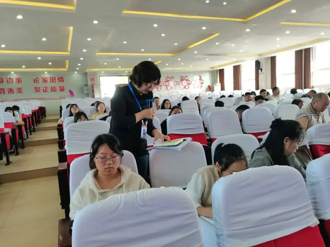 【教研活动】凝心聚力共研讨,携手同行促中考——安顺市初中数学中考备考策略研讨会在紫云县第二中学举行 第4张 【教研活动】凝心聚力共研讨,携手同行促中考——安顺市初中数学中考备考策略研讨会在紫云县第二中学举行 第4张