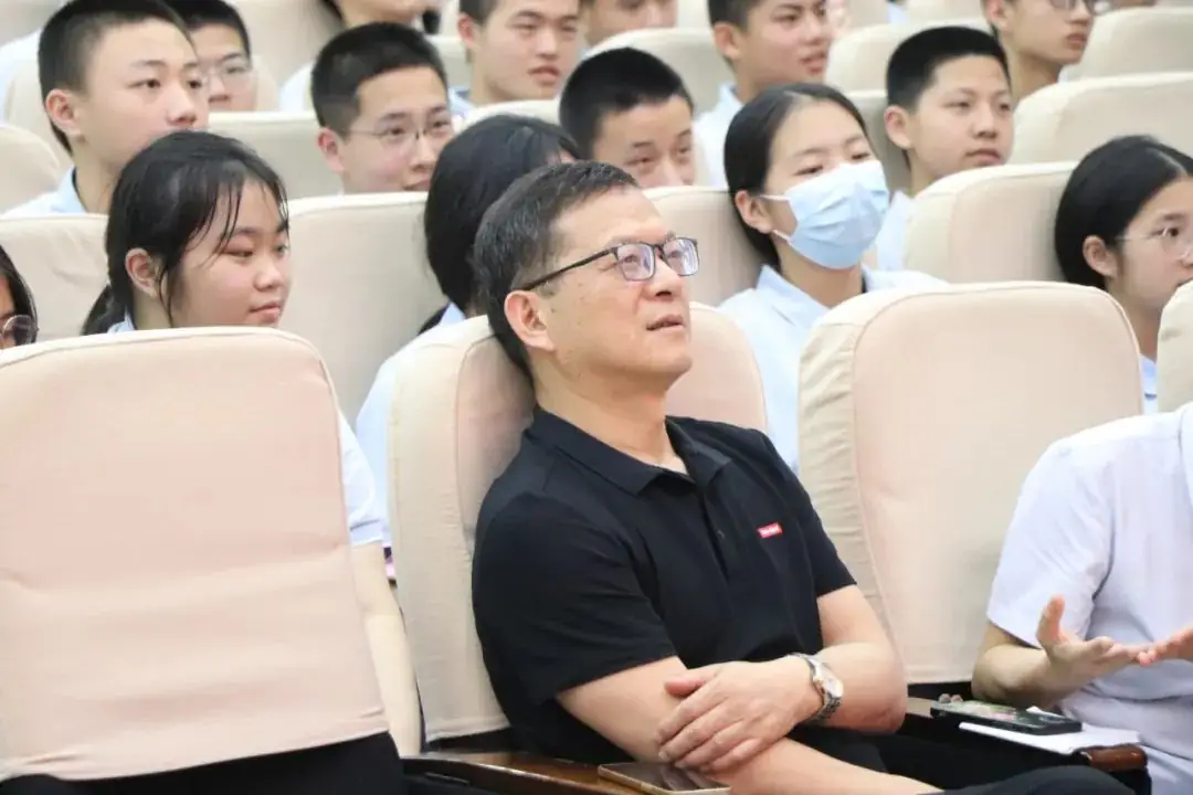 桃李春风凌云志,决胜生地“小中考”———漳州康桥学校八年级“小中考”誓师大会纪实 第5张 桃李春风凌云志,决胜生地“小中考”———漳州康桥学校八年级“小中考”誓师大会纪实 第5张