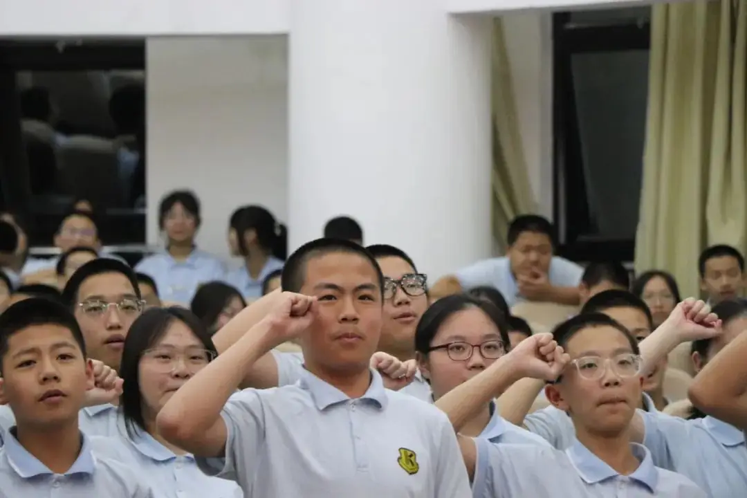 桃李春风凌云志,决胜生地“小中考”———漳州康桥学校八年级“小中考”誓师大会纪实 第40张 桃李春风凌云志,决胜生地“小中考”———漳州康桥学校八年级“小中考”誓师大会纪实 第40张