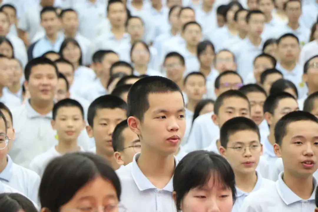桃李春风凌云志,决胜生地“小中考”———漳州康桥学校八年级“小中考”誓师大会纪实 第11张 桃李春风凌云志,决胜生地“小中考”———漳州康桥学校八年级“小中考”誓师大会纪实 第11张