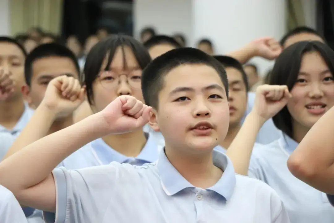 桃李春风凌云志,决胜生地“小中考”———漳州康桥学校八年级“小中考”誓师大会纪实 第36张 桃李春风凌云志,决胜生地“小中考”———漳州康桥学校八年级“小中考”誓师大会纪实 第36张