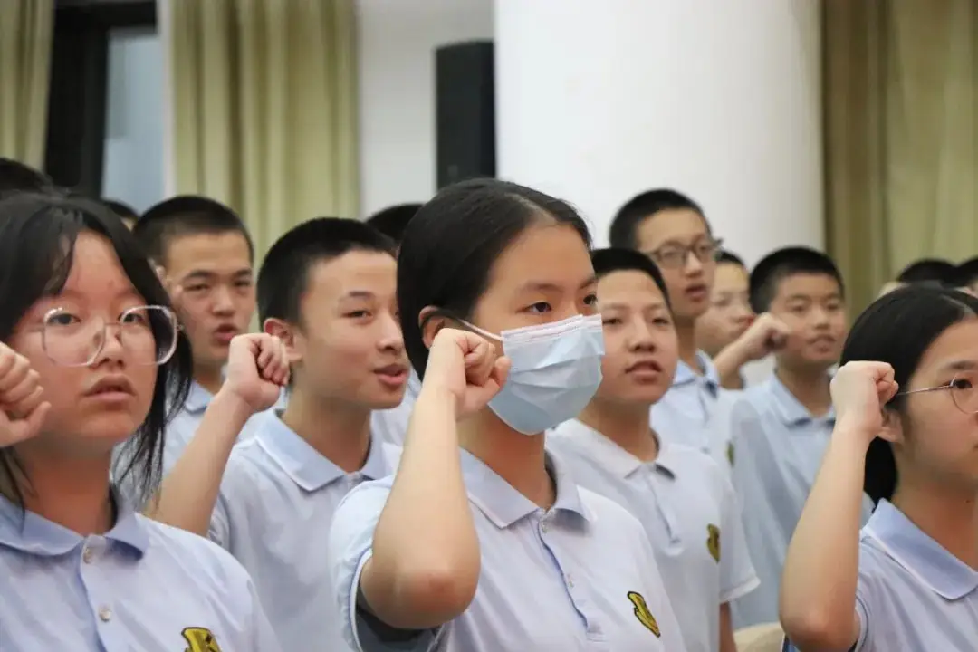 桃李春风凌云志,决胜生地“小中考”———漳州康桥学校八年级“小中考”誓师大会纪实 第31张 桃李春风凌云志,决胜生地“小中考”———漳州康桥学校八年级“小中考”誓师大会纪实 第31张