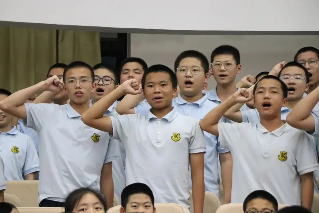 桃李春风凌云志,决胜生地“小中考”———漳州康桥学校八年级“小中考”誓师大会纪实 第49张 桃李春风凌云志,决胜生地“小中考”———漳州康桥学校八年级“小中考”誓师大会纪实 第49张