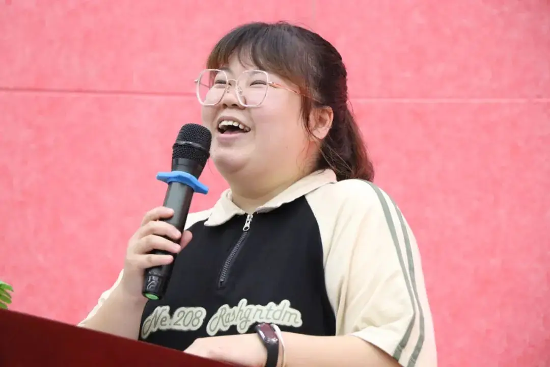 桃李春风凌云志,决胜生地“小中考”———漳州康桥学校八年级“小中考”誓师大会纪实 第18张 桃李春风凌云志,决胜生地“小中考”———漳州康桥学校八年级“小中考”誓师大会纪实 第18张