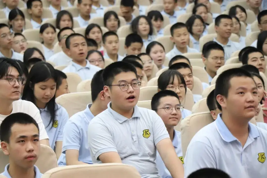 桃李春风凌云志,决胜生地“小中考”———漳州康桥学校八年级“小中考”誓师大会纪实 第66张 桃李春风凌云志,决胜生地“小中考”———漳州康桥学校八年级“小中考”誓师大会纪实 第66张
