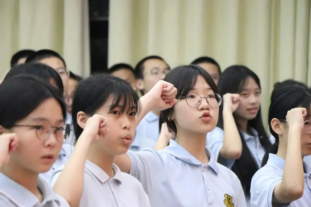 桃李春风凌云志,决胜生地“小中考”———漳州康桥学校八年级“小中考”誓师大会纪实 第33张 桃李春风凌云志,决胜生地“小中考”———漳州康桥学校八年级“小中考”誓师大会纪实 第33张