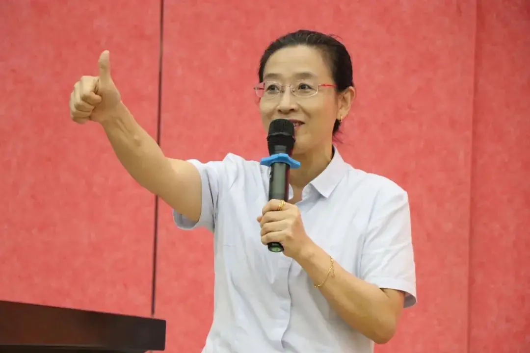 桃李春风凌云志,决胜生地“小中考”———漳州康桥学校八年级“小中考”誓师大会纪实 第71张 桃李春风凌云志,决胜生地“小中考”———漳州康桥学校八年级“小中考”誓师大会纪实 第71张