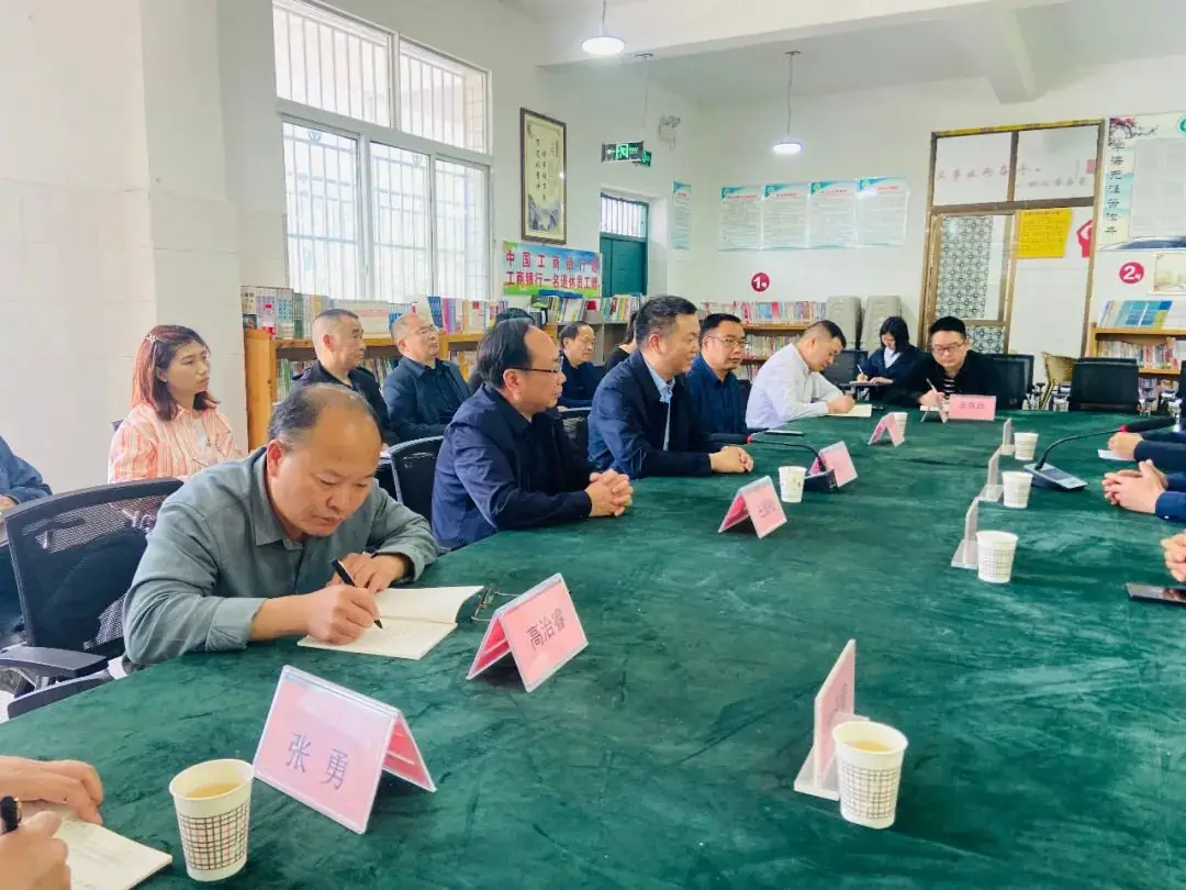 【拼战风采】交流促成长,帮扶助中考——达州中学托底帮扶石塘学校指导中考备考研讨活动 第4张