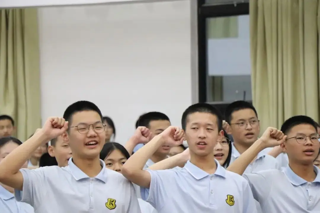 桃李春风凌云志,决胜生地“小中考”———漳州康桥学校八年级“小中考”誓师大会纪实 第39张 桃李春风凌云志,决胜生地“小中考”———漳州康桥学校八年级“小中考”誓师大会纪实 第39张